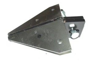 Mocowanie lemieszyków skrzydełkowych głębosza, para z nakrętkami i śrubami